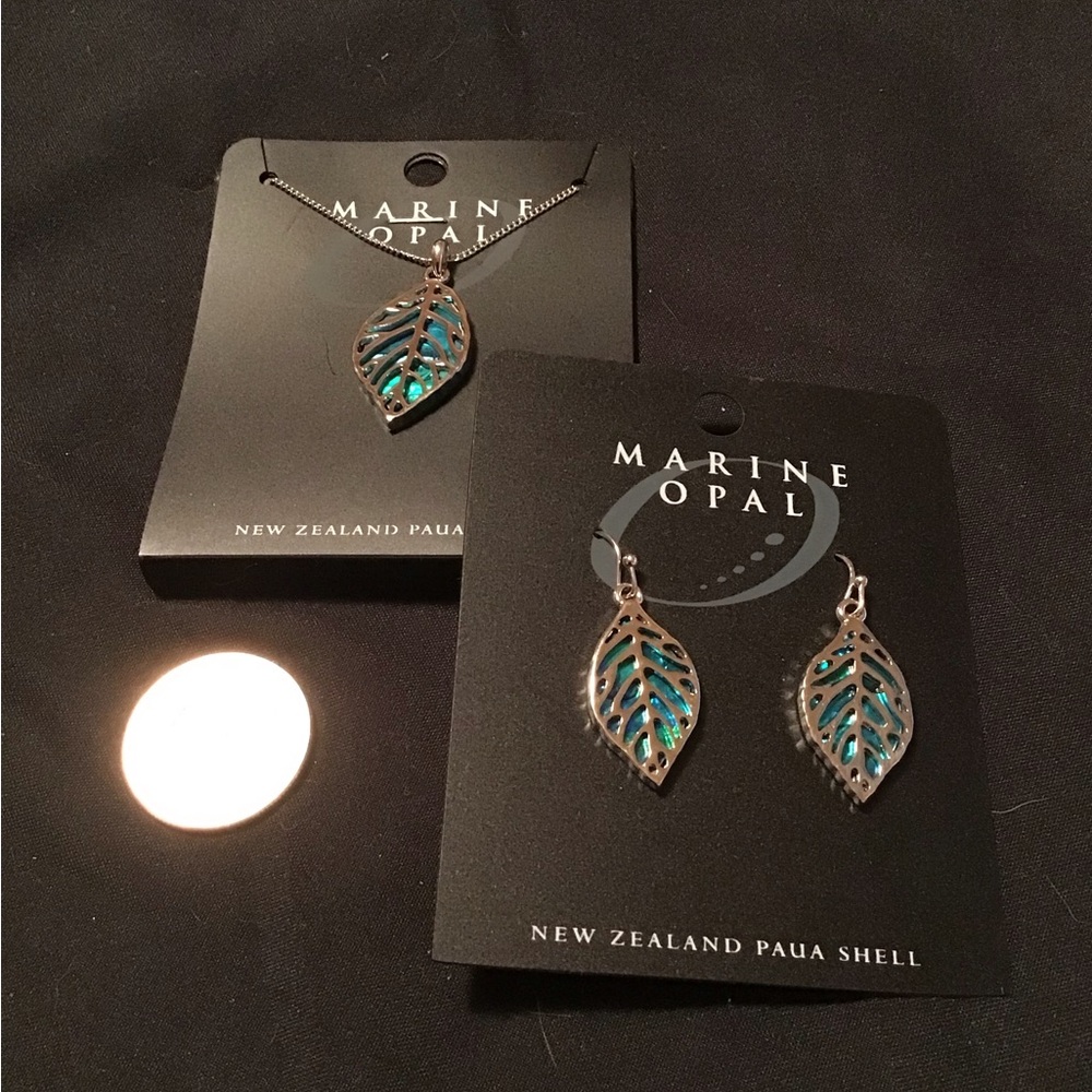 MARINE OPAL NEW ZEALAND PAUA SHELL NECKLACE & EARRINGS SET NWT SILVER